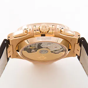04044_watchlounge_lo.jpg