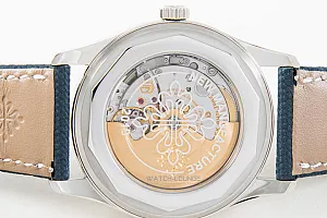04057_watchlounge_lo.jpg