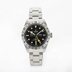 04074_watchlounge_lo.jpg