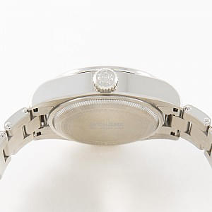04077_watchlounge_lo.jpg