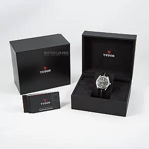 04091_watchlounge_lo.jpg