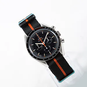 04123_watchlounge.jpg