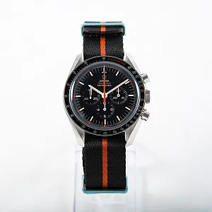 04124_watchlounge.jpg