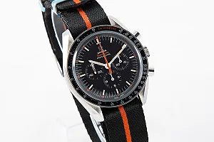 04125_watchlounge.jpg