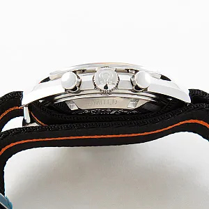04127_watchlounge.jpg