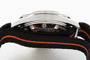04128_watchlounge.jpg