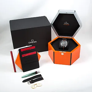 04131_watchlounge.jpg