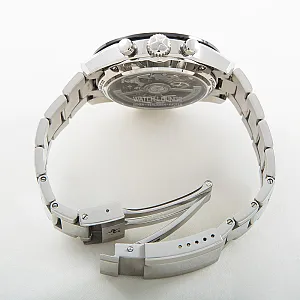 04203_watchlounge_lo.jpg
