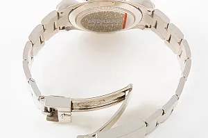 04328_watchlounge_lo.jpg