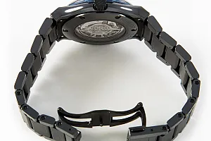 04372_watchlounge_lo.jpg