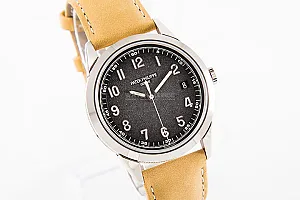 04427_watchlounge_lo.jpg
