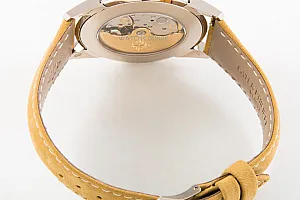 04429_watchlounge_lo.jpg