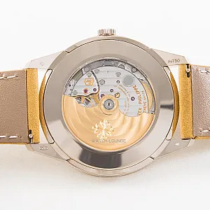 04431_watchlounge_lo.jpg