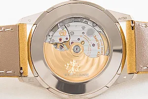 04431_watchlounge_lo.jpg