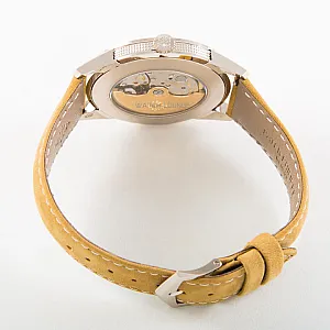 04432_watchlounge_lo.jpg