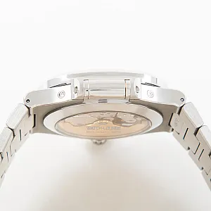 04442_watchlounge_lo.jpg