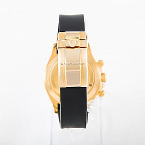 04536_watchlounge_lo.jpg