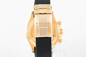 04536_watchlounge_lo.jpg