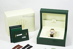 04540_watchlounge_lo.jpg
