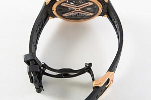 04561_watchlounge_lo.jpg
