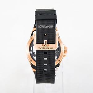 04563_watchlounge_lo.jpg
