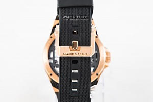 04563_watchlounge_lo.jpg
