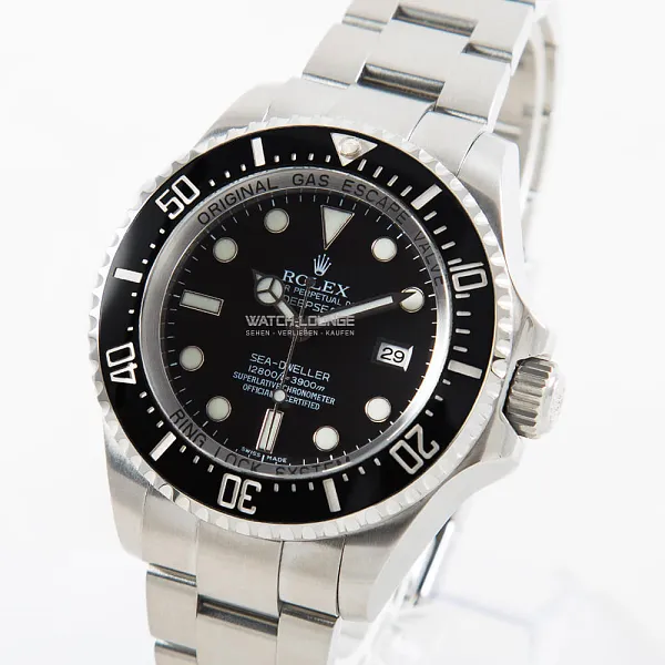 04623_watchlounge_lo_2.jpg