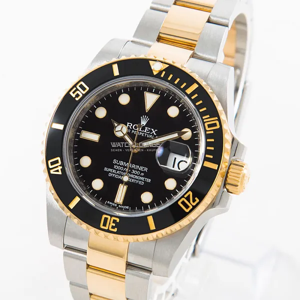 04673_watchlounge_lo.jpg