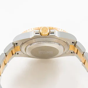 04678_watchlounge_lo.jpg