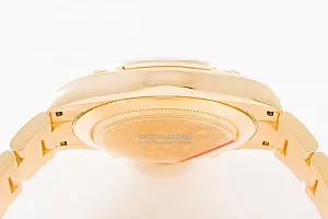 04807_watchlounge_lo_2.jpg