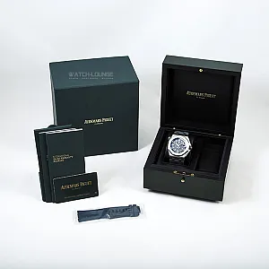 05063_watchlounge_lo.jpg