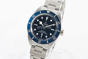 05122_watchlounge_lo.jpg