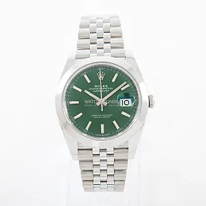 05150_watchlounge_lo.jpg