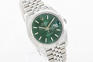 05151_watchlounge_lo.jpg