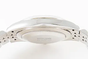 05154_watchlounge_lo.jpg