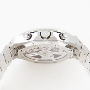 05174_watchlounge_lo.jpg