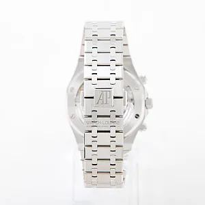 05178_watchlounge_lo.jpg