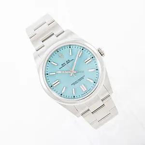 05181_watchlounge_lo.jpg