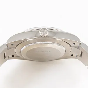 05185_watchlounge_lo.jpg