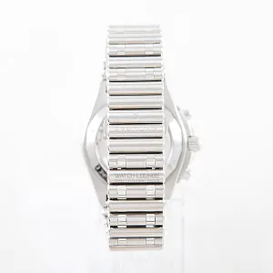 05201_watchlounge_lo.jpg