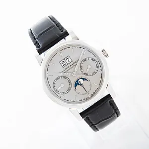 05205_watchlounge_lo.jpg