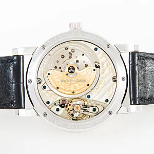 05211_watchlounge_lo.jpg
