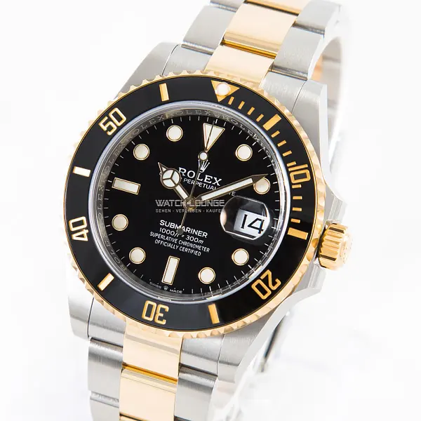 05237_watchlounge_lo_1.jpg