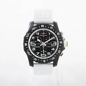 05301_watchlounge_lo.jpg