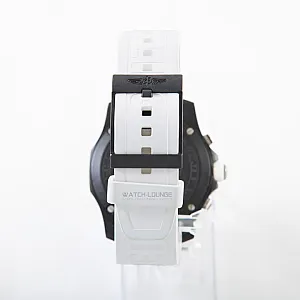 05307_watchlounge_lo.jpg
