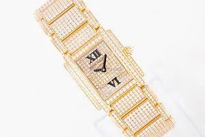 05572_watchlounge_lo.jpg