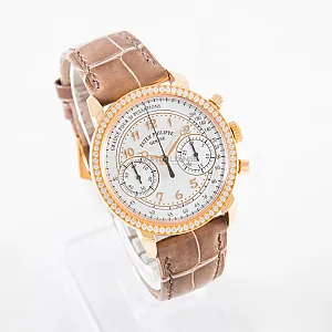 05584_watchlounge_lo.jpg