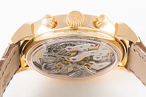 05586_watchlounge_lo.jpg