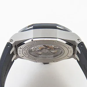 05620_watchlounge_lo.jpg