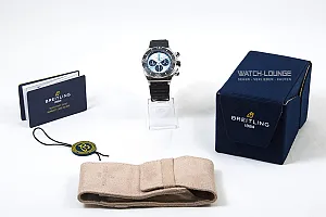 05637_watchlounge_lo.jpg